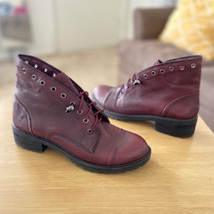 Gianni Bini Leather Combat Boots Skull Laces